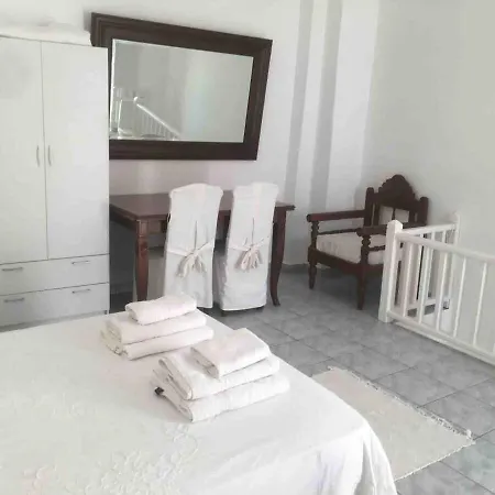 Picture Perfect Traditional Holiday home Naousa (Paros)