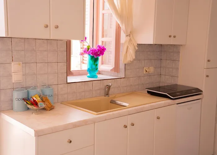 Picture Perfect Traditional *