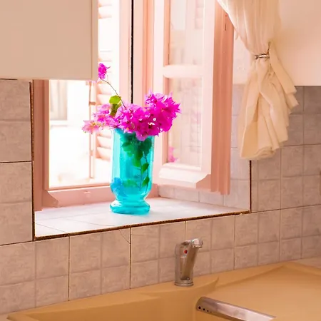 Picture Perfect Traditional * Naousa (Paros)