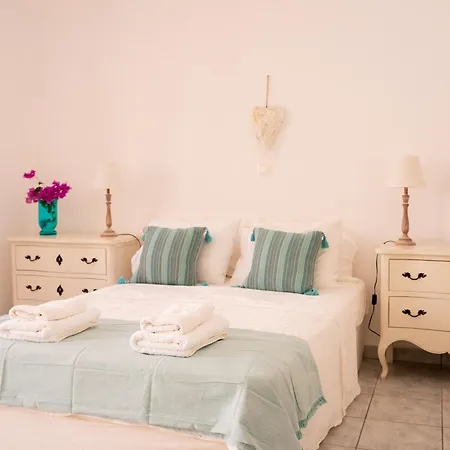 Picture Perfect Traditional * Naousa (Paros)