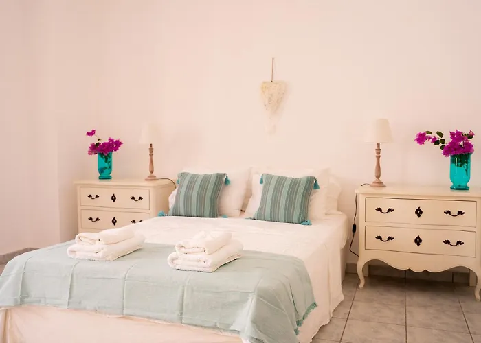 Picture Perfect Traditional * Naousa (Paros)